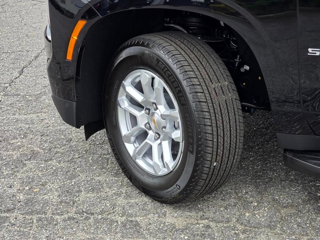 New 2026 Black Chevrolet LT image 22