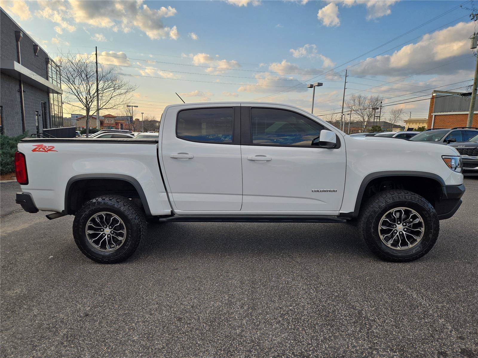 Used 2019 Summit White Chevrolet 4WD ZR2 image 5