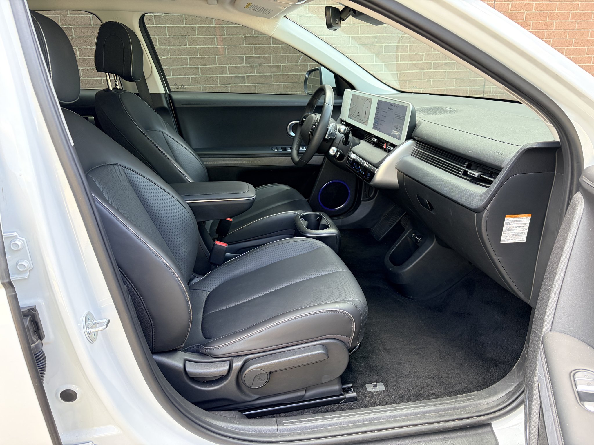 Used 2023 Atlas White Hyundai SEL image 14