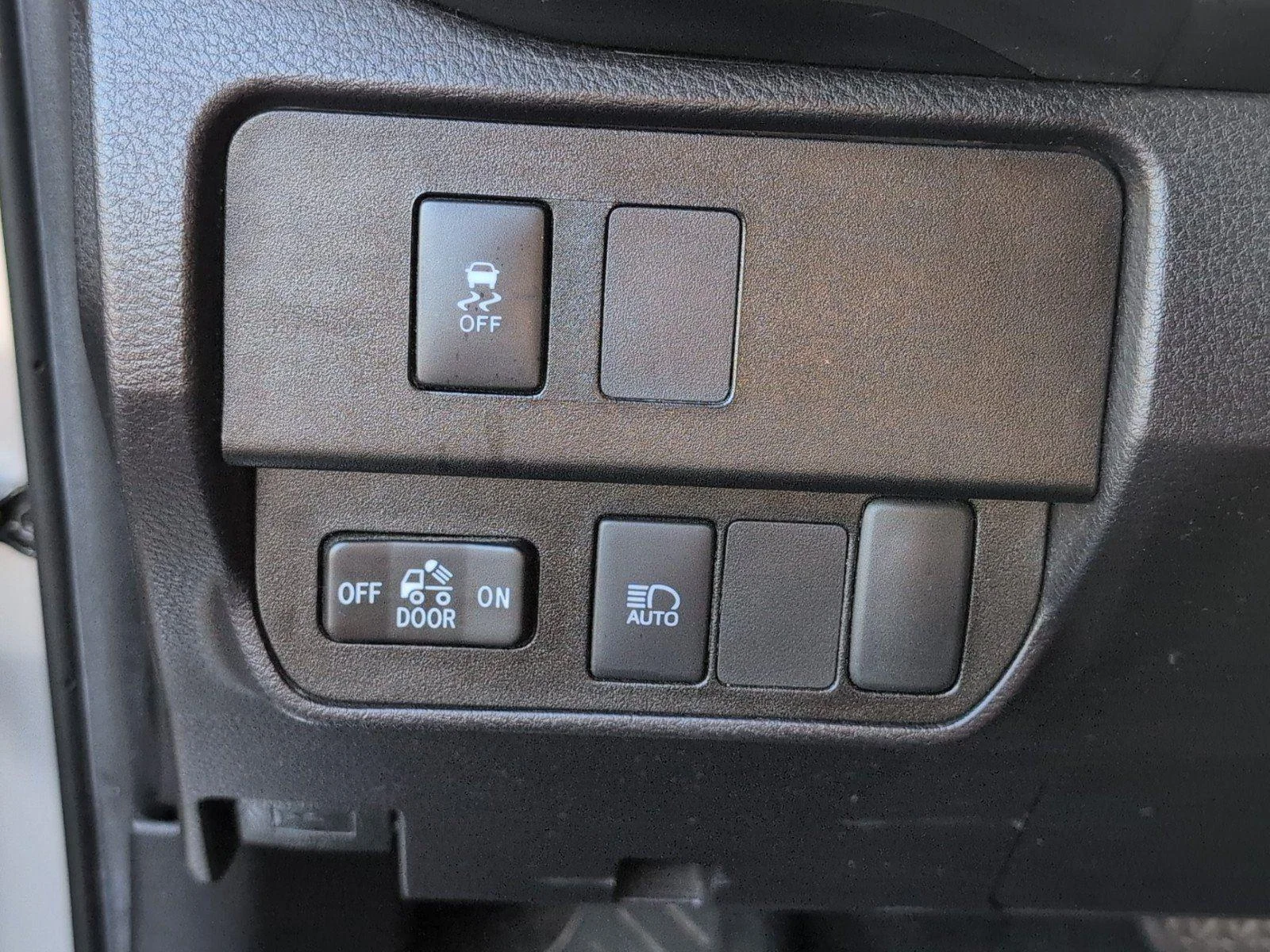 Used 2022 Celestial Silver Metallic Toyota SR5 V6 image 28