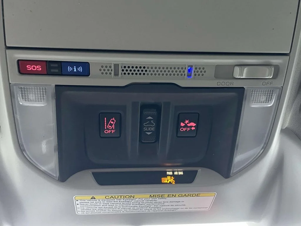 Used 2020 Ice Silver Metallic Subaru Limited image 24