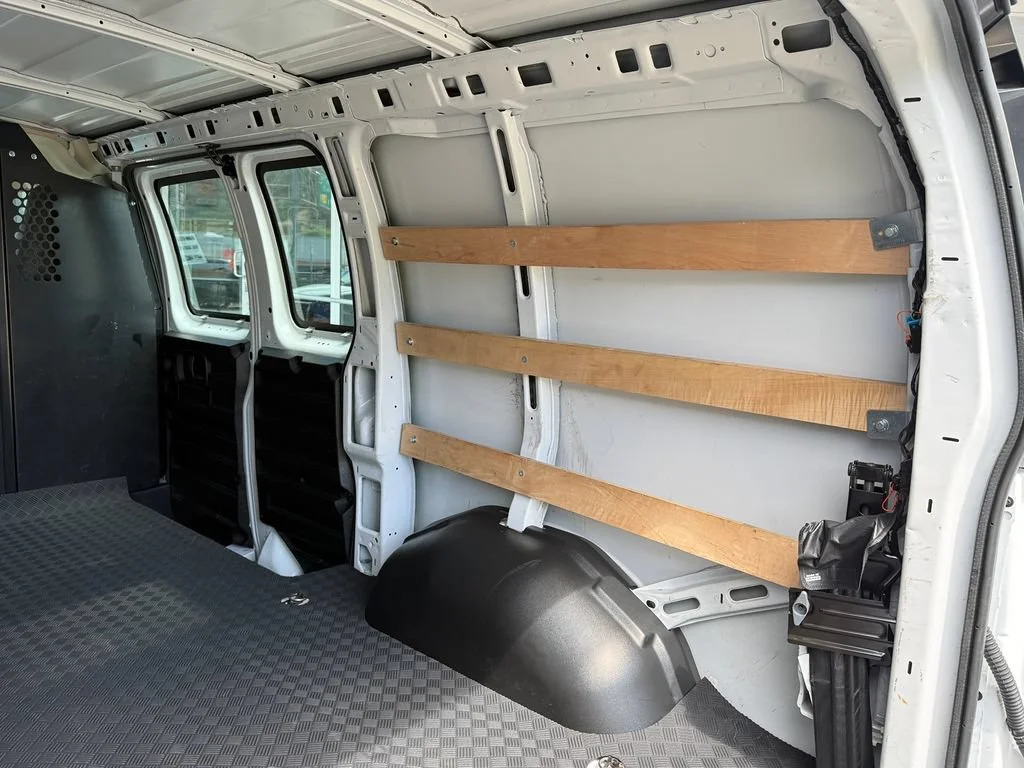 Used 2025 Summit White GMC Work Van image 14