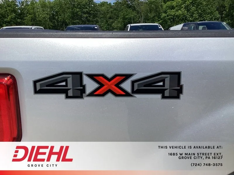 Used 2019 White Ford XL image 11