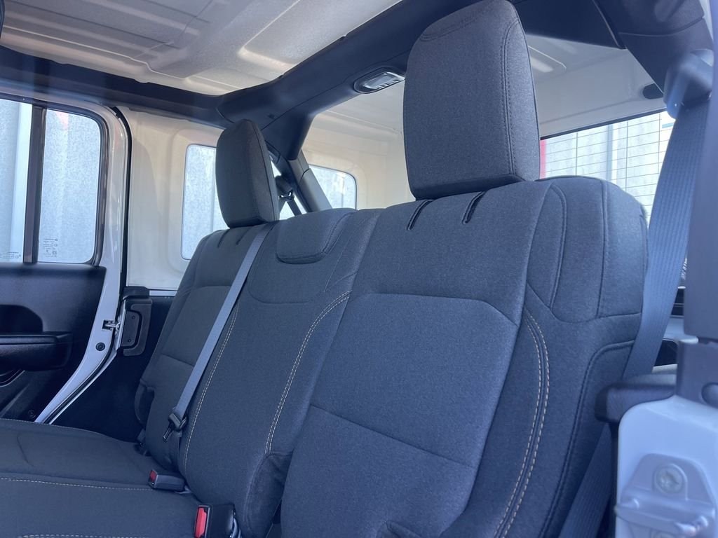 New 2026 Bright White Clear-Coat Exterior Paint Jeep Sport image 19