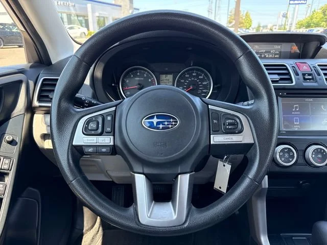 Used 2018 Crystal White Pearl Subaru 2.5i image 18