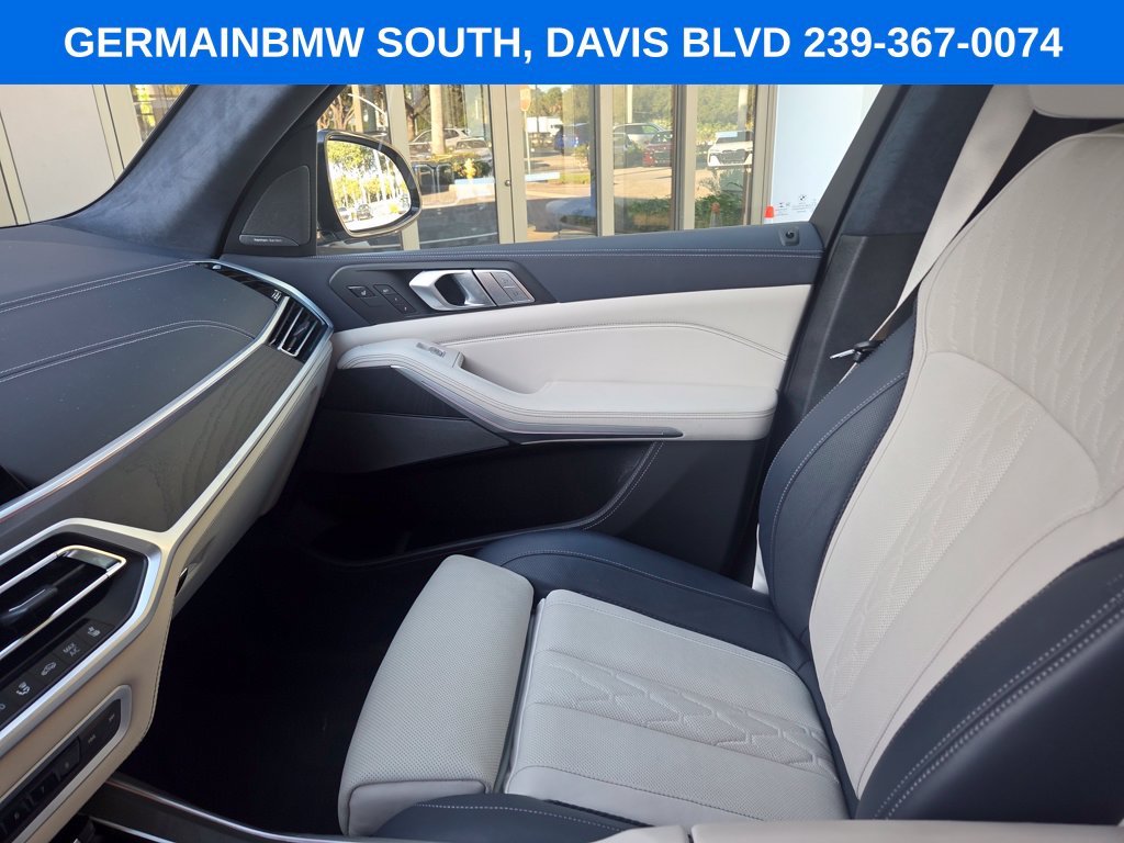 Used 2022 White Metallic BMW M50i image 44