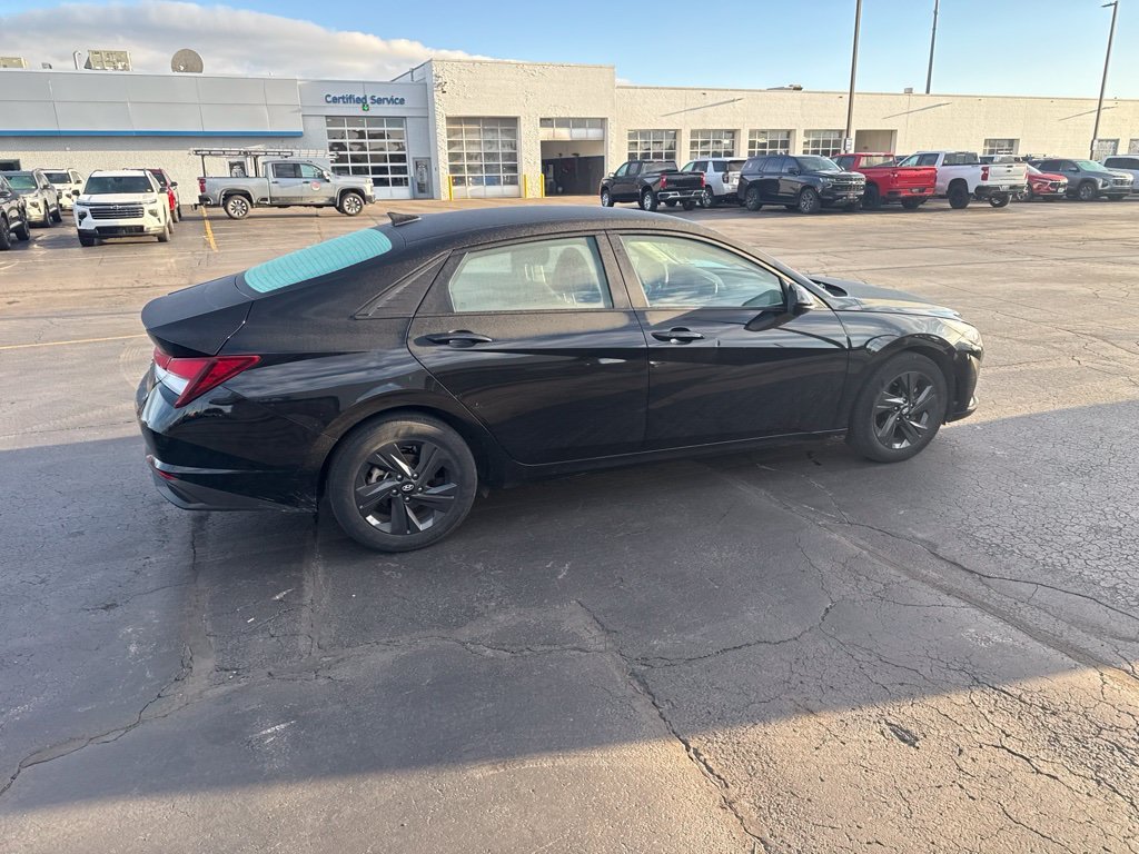 Used 2021 Phantom Black Hyundai SEL image 11