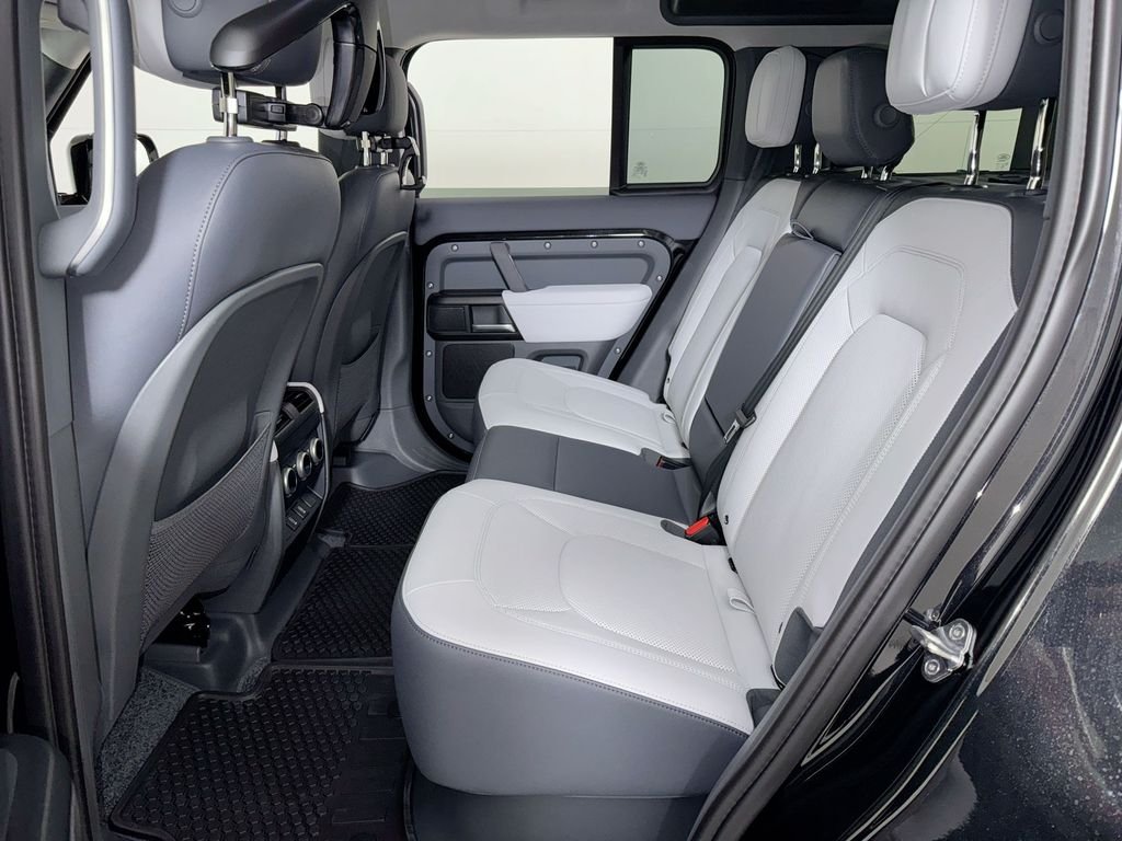 2026 Land Rover Defender X - Photo 21