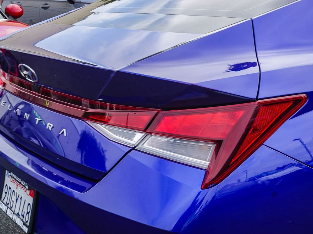 Used 2023 Blue Hyundai SE image 7