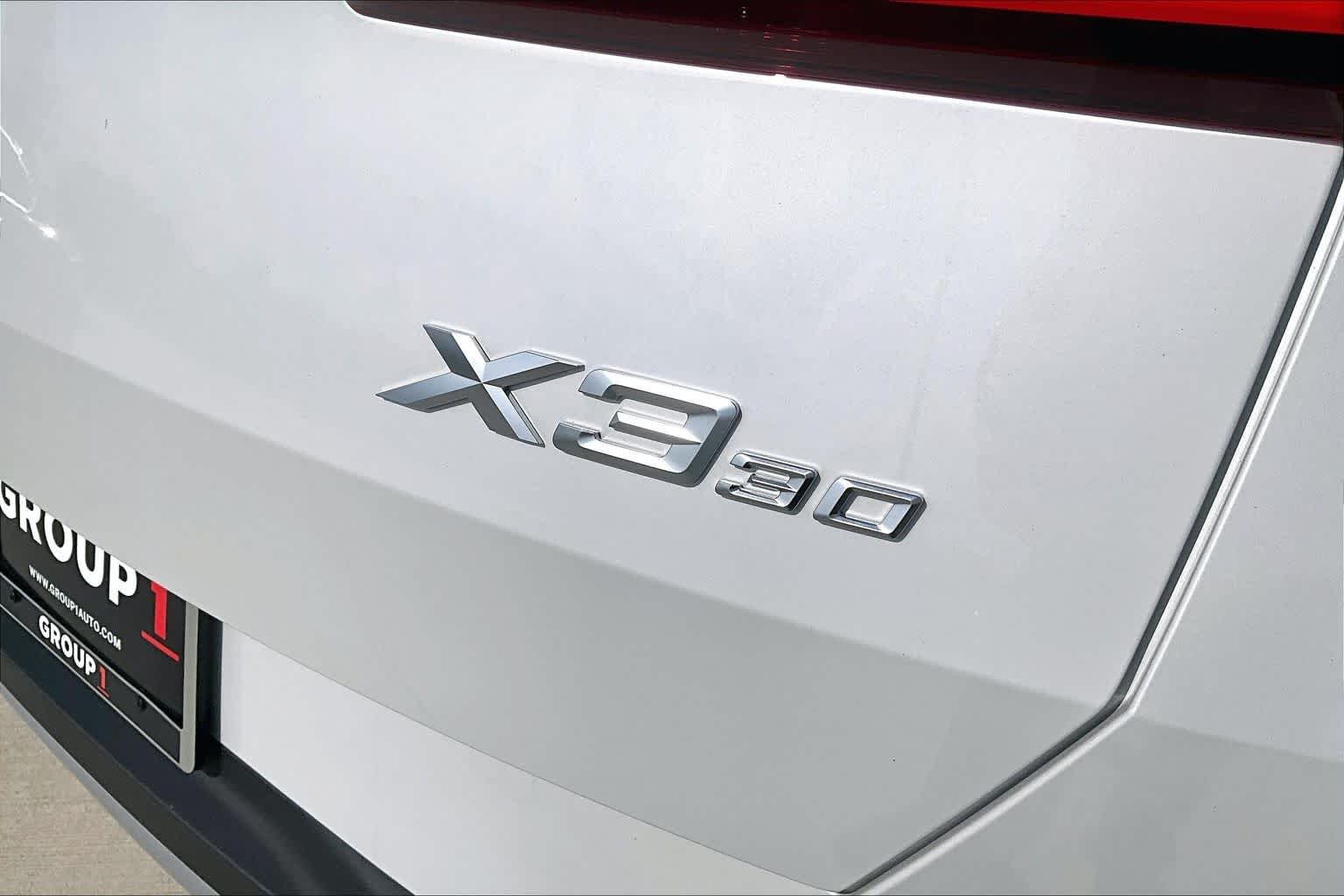 Used 2026 Mineral White Metallic BMW 30 xDrive image 9
