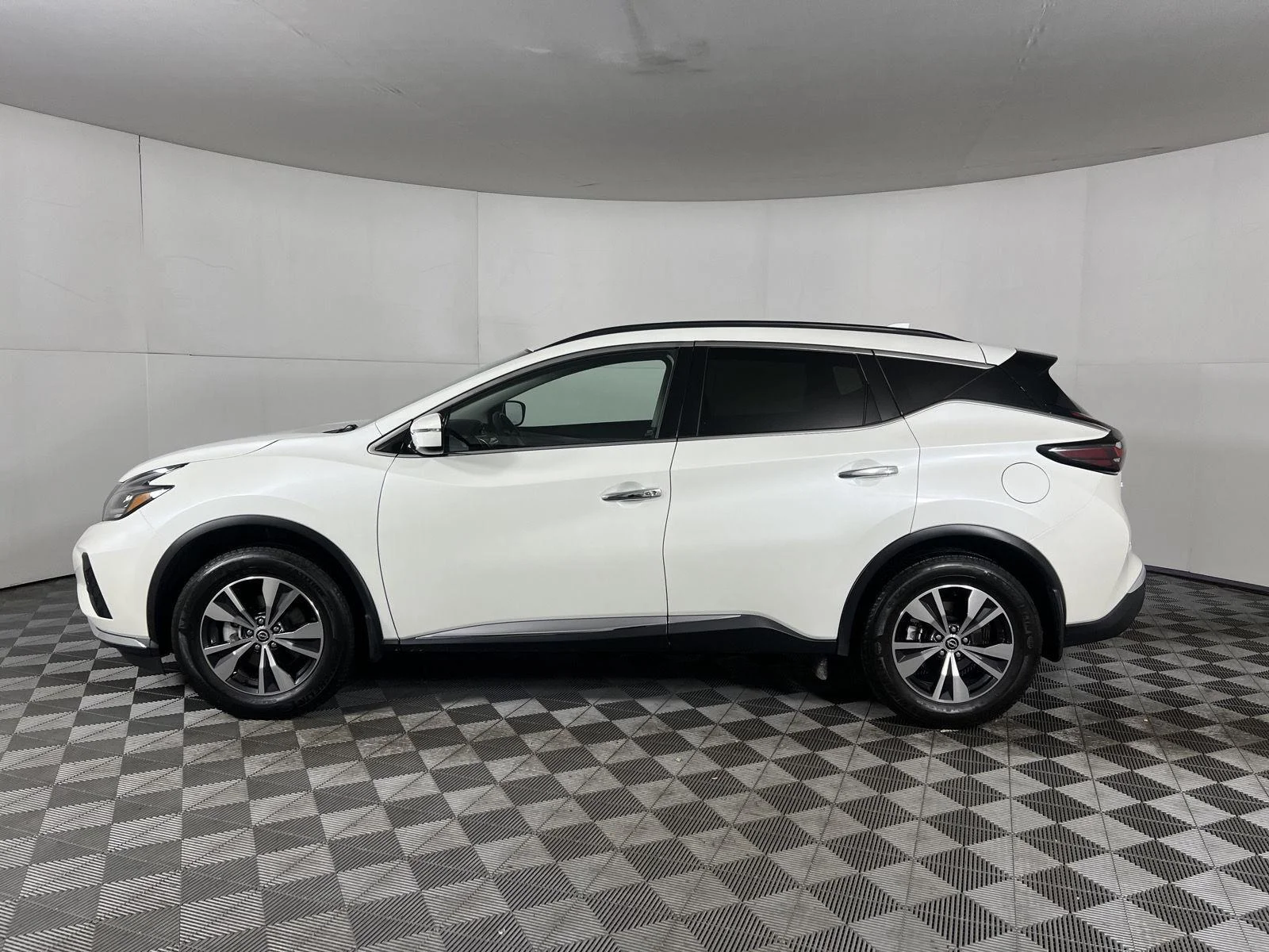 Used 2024 Pearl White Tricoat Nissan SV image 6