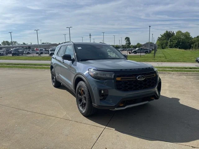 New 2026 Vapor Blue Metallic Ford Tremor® image 31