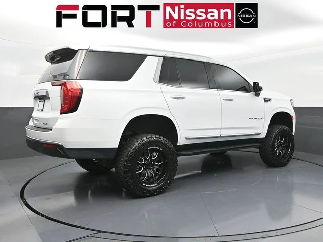 Used 2023 White GMC SLT image 7
