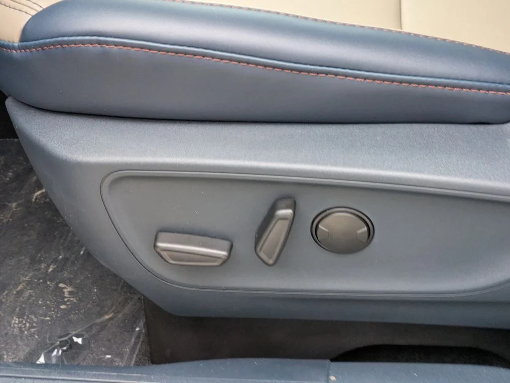 New 2026 Carbonized Gray Metallic Ford Lariat image 21