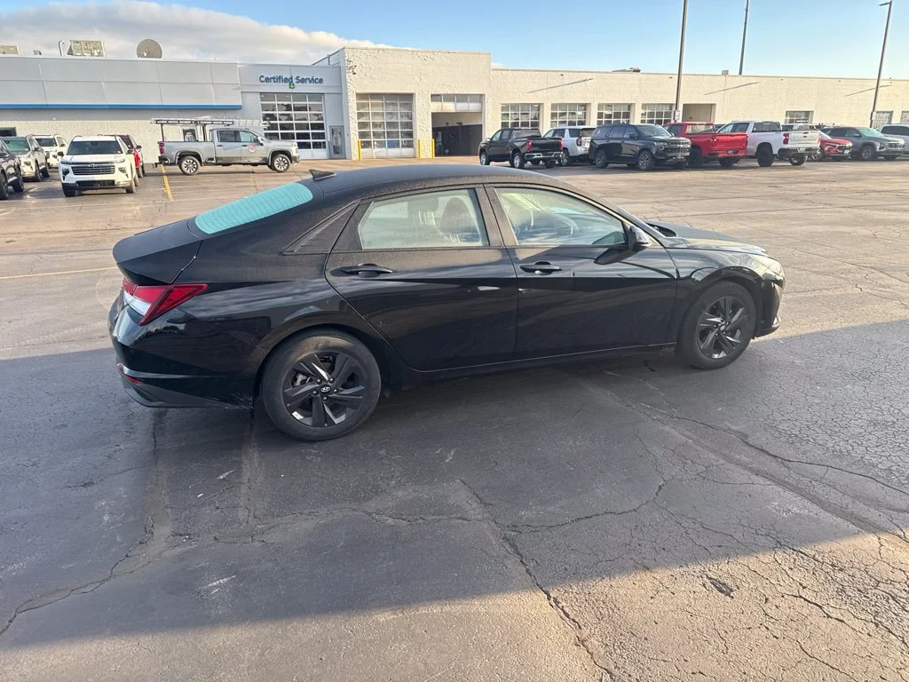 Used 2021 Phantom Black Hyundai SEL image 11