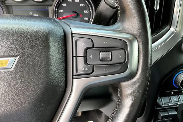 Used 2020 White Chevrolet LT image 12