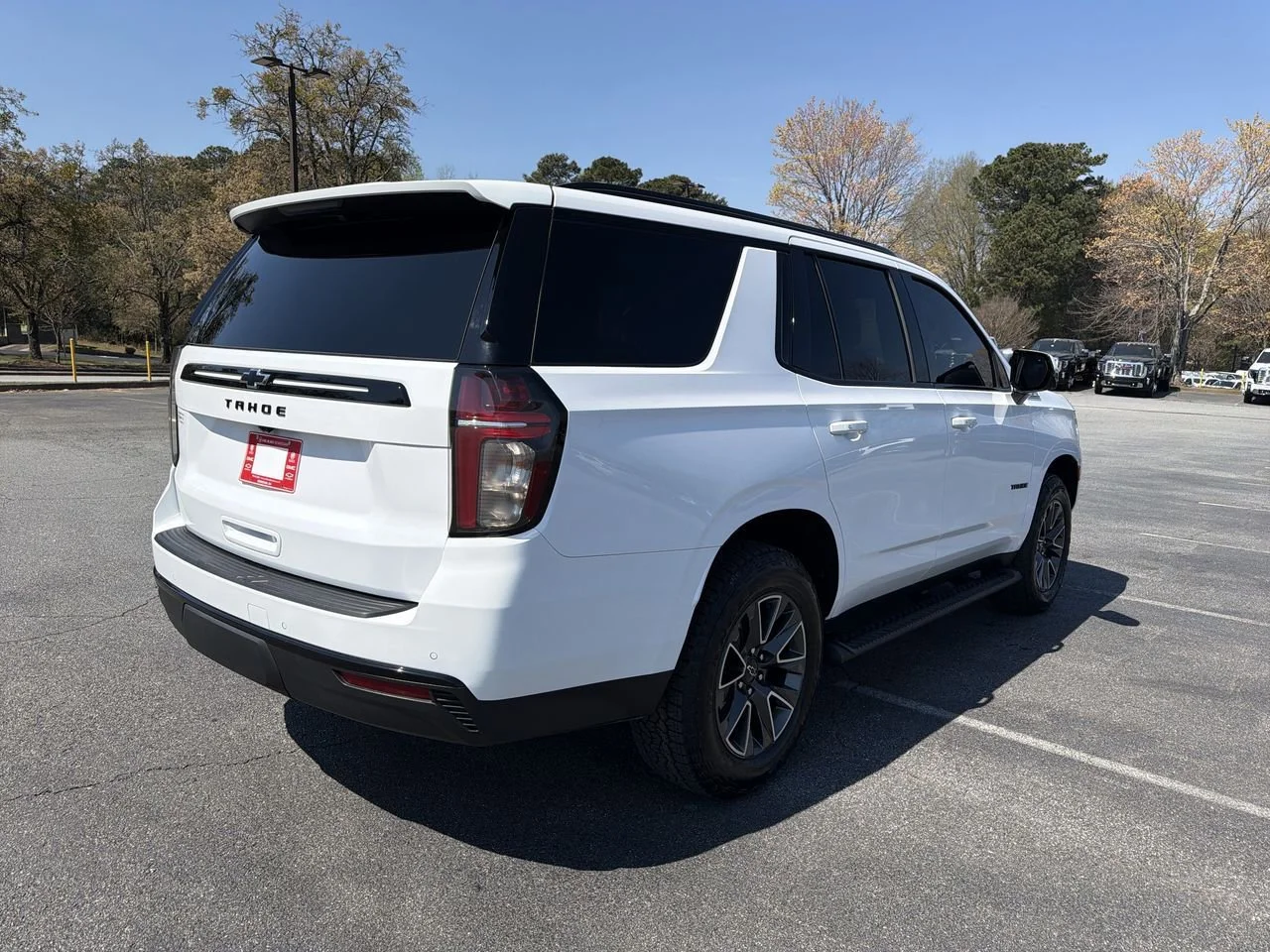 Used 2024 Summit White Chevrolet Z71 image 8