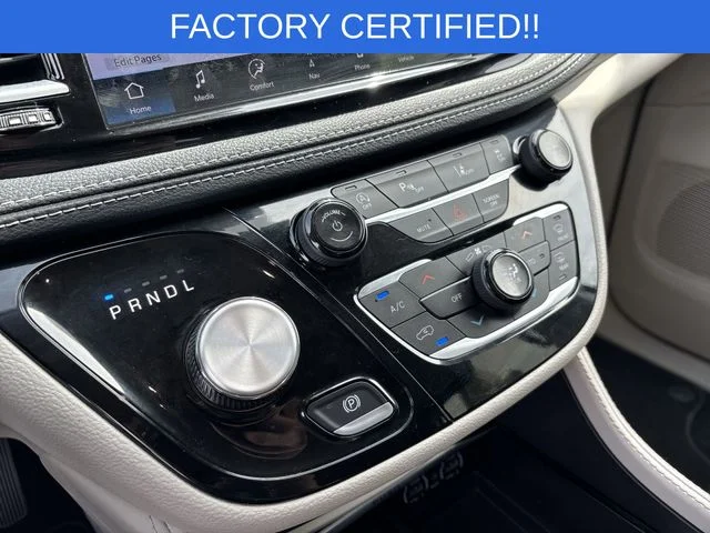 Used 2024 White Chrysler Limited image 23