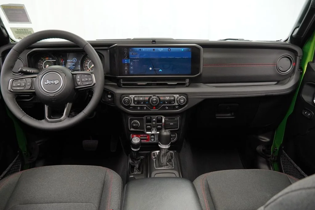 Used 2025  Jeep Rubicon X-Treme Recon image 2