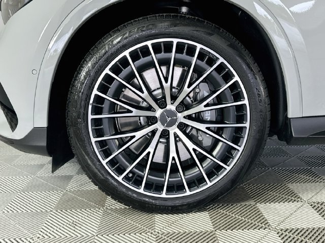 New 2027 MANUFAKTUR Alpine Grey Mercedes-Benz GLC 53 AMG® image 30