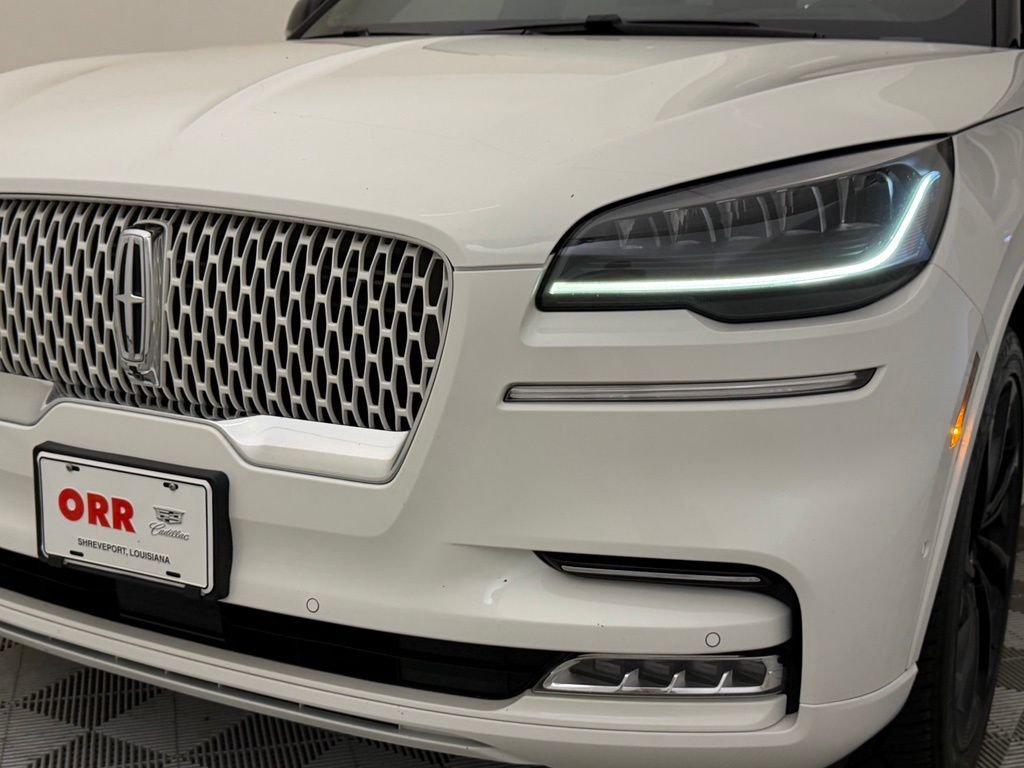 Used 2021 Ceramic Pearl Lincoln Reserve image 6
