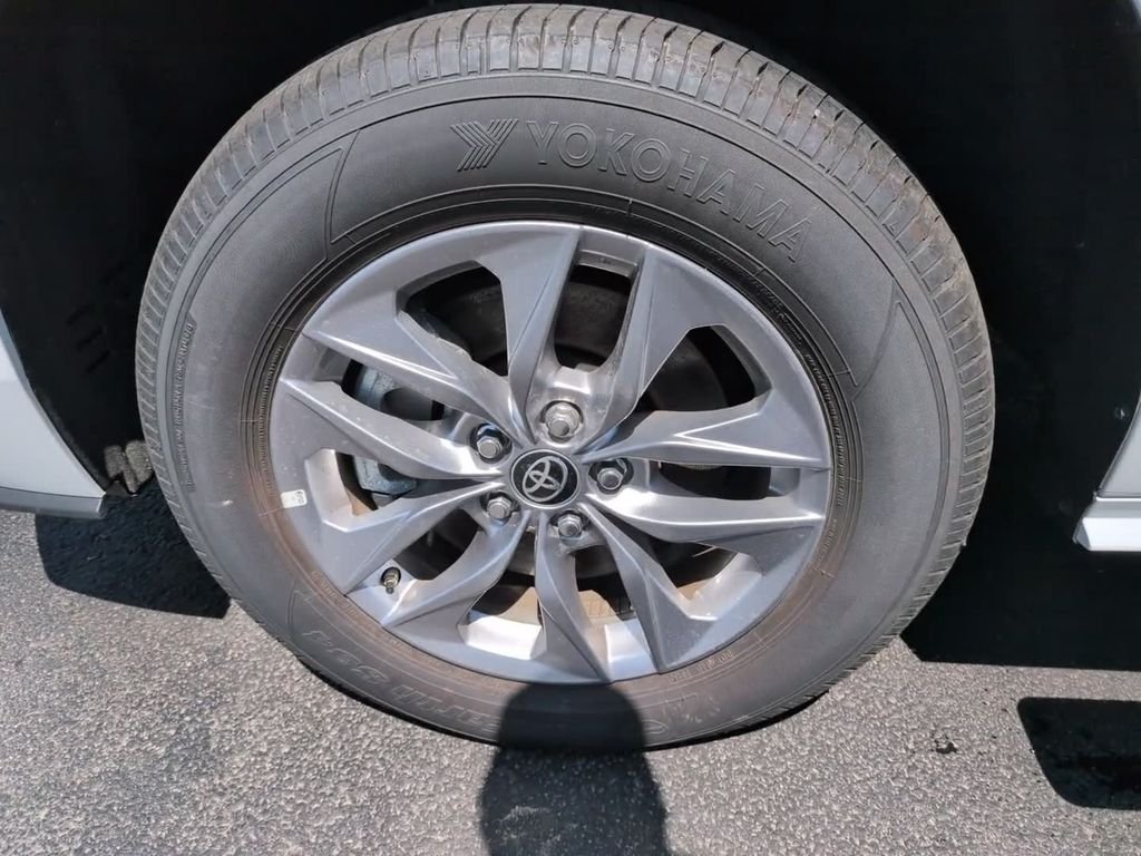 Used 2025 White Toyota LE image 13