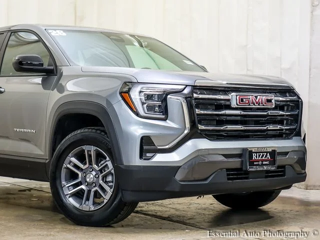Used 2026 Silver GMC Elevation image 6