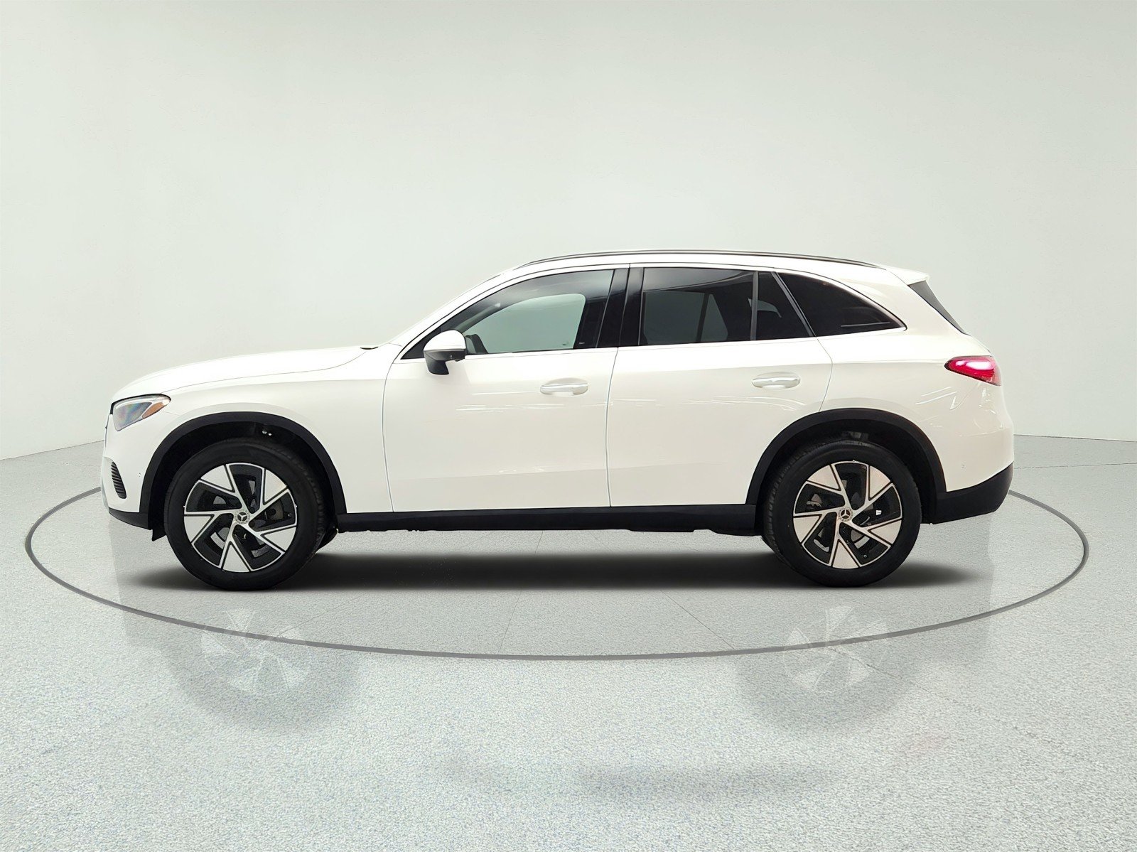 Certified Used 2023 Polar White Mercedes-Benz GLC 300 SUV image 8