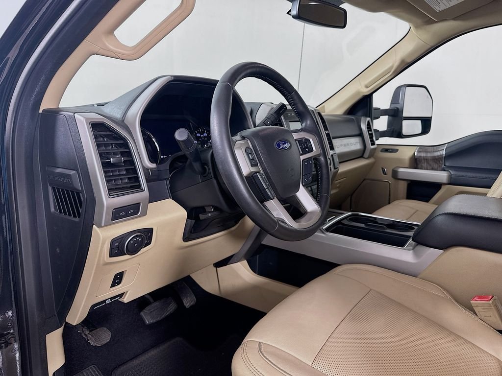 Used 2019 Black Metallic Ford Lariat image 9