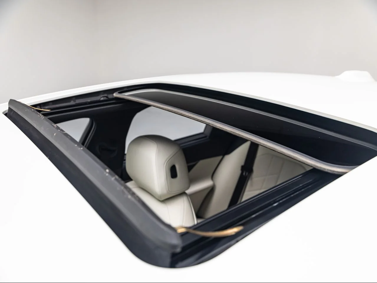 Used 2024 Mineral White Metallic BMW xDrive image 14