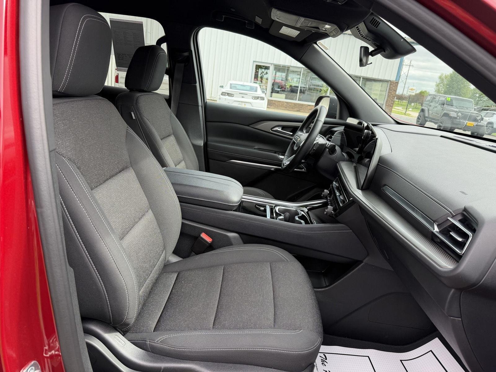 2024 Chevrolet Traverse 2LT - Photo 21