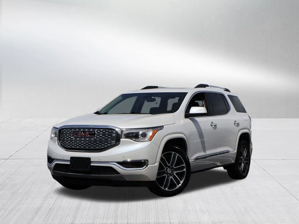 Used 2017 White GMC Denali image 1