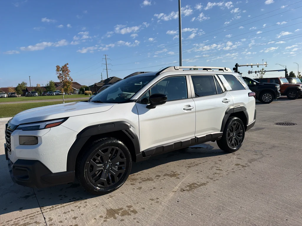 New 2026 CRYSTAL WHITE PEARL Subaru Limited XT image 2