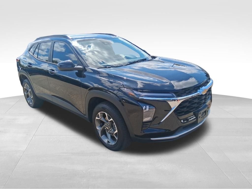 Used 2025 Black Chevrolet LT image 3