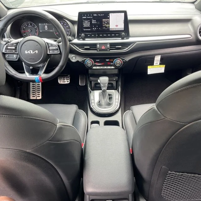 Used 2024 Snow White Pearl Kia GT-Line image 15