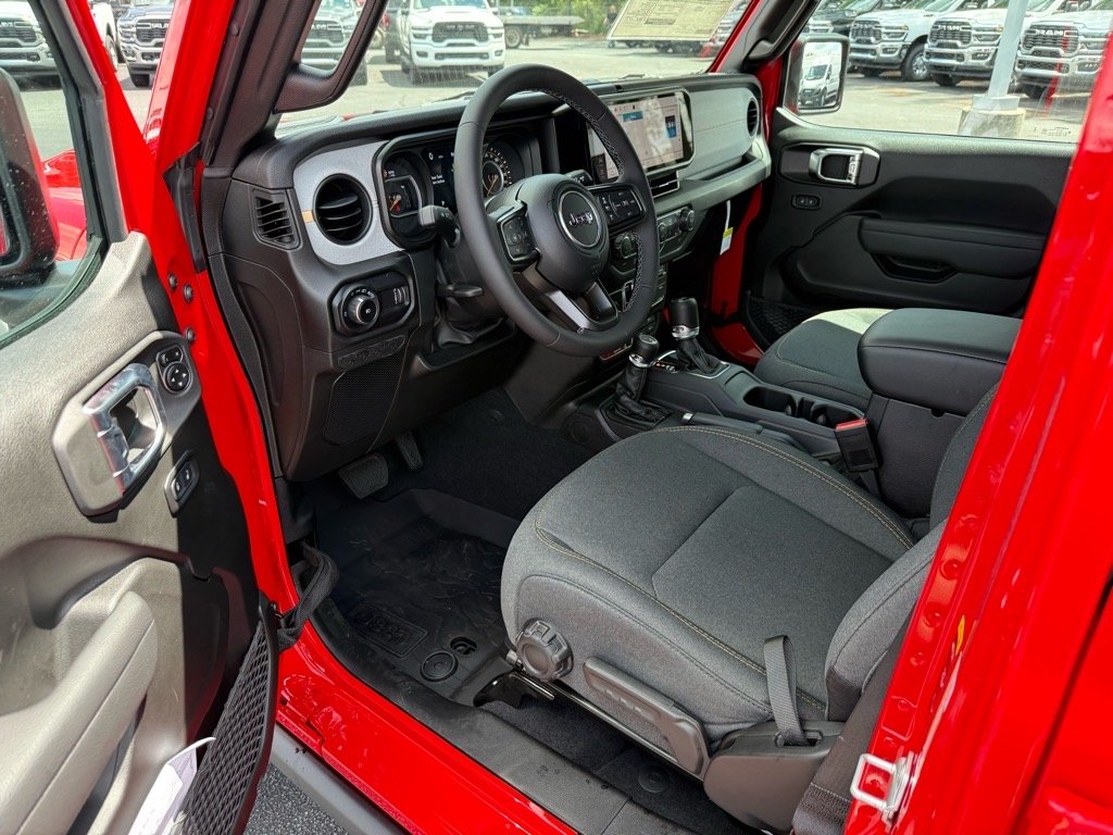 2025 Jeep Wrangler Willys photo 3