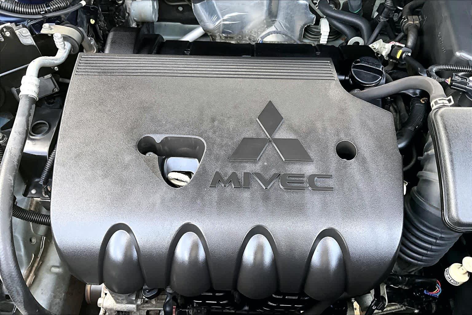 Used 2019 Cosmic Blue Metallic Mitsubishi SEL image 33