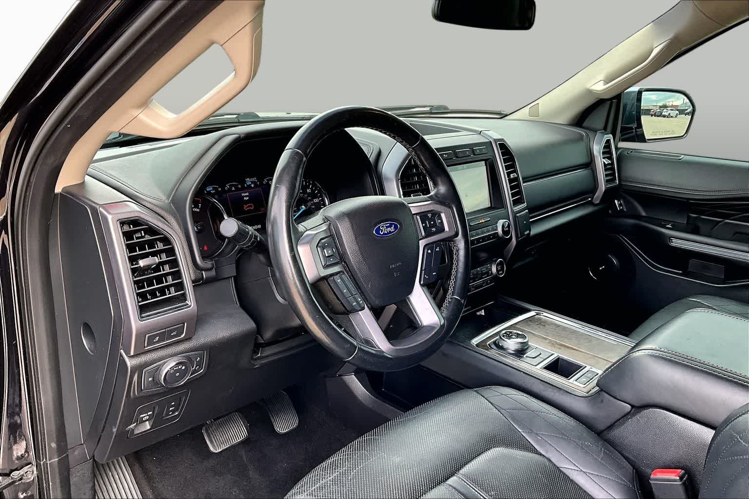 Used 2019 Agate Black Metallic Ford Platinum image 17