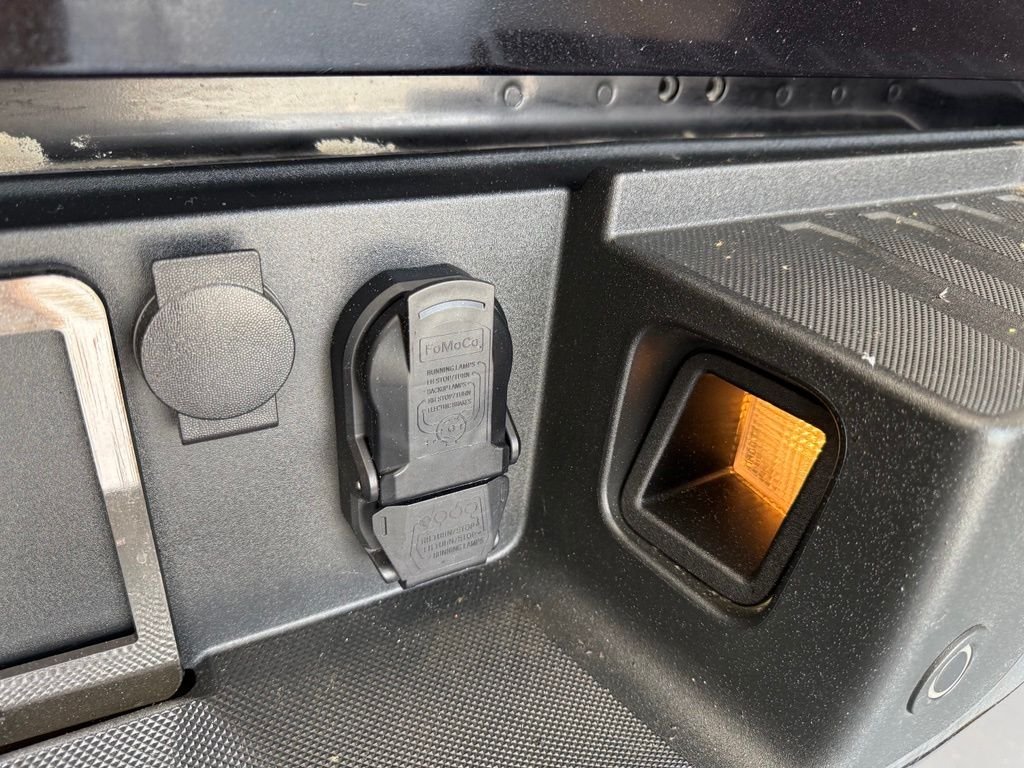 Used 2025 Black Ford XLT image 76