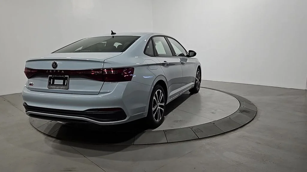 2026 Volkswagen Jetta Sport - Photo 5