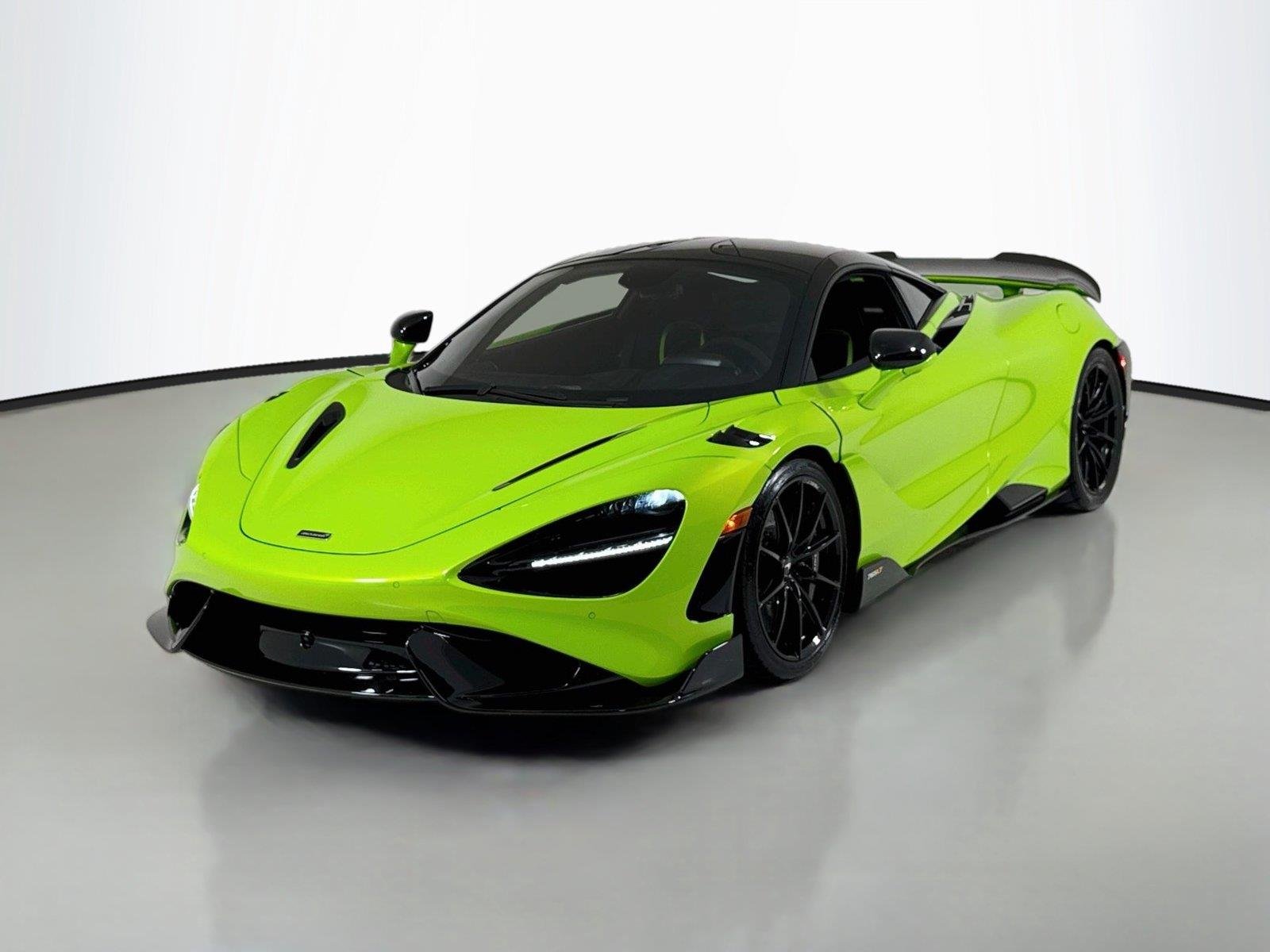 Used 2021 Lime Green McLaren Coupe image 39