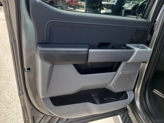 Used 2023 Gray Ford XLT image 11