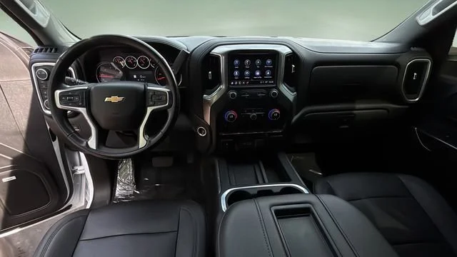 Used 2022 Summit White Chevrolet LTZ image 17