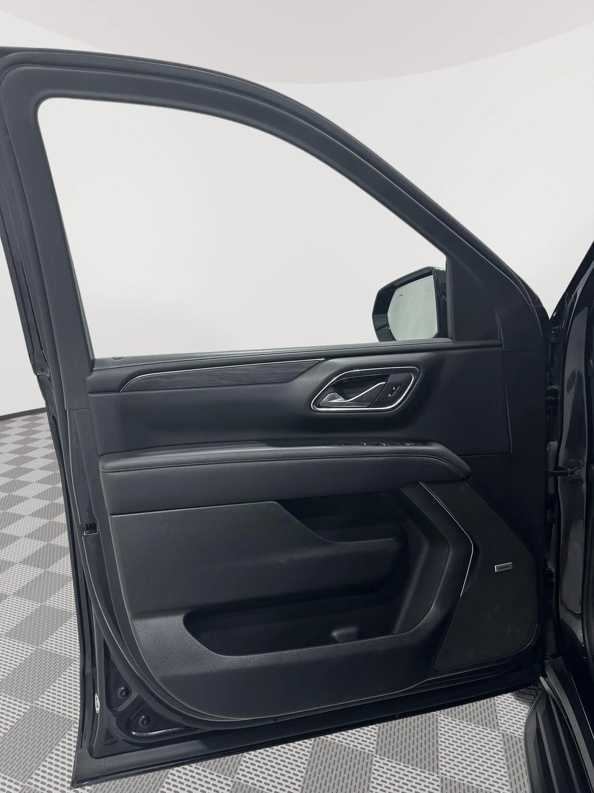 Used 2024 Onyx Black GMC SLT image 18