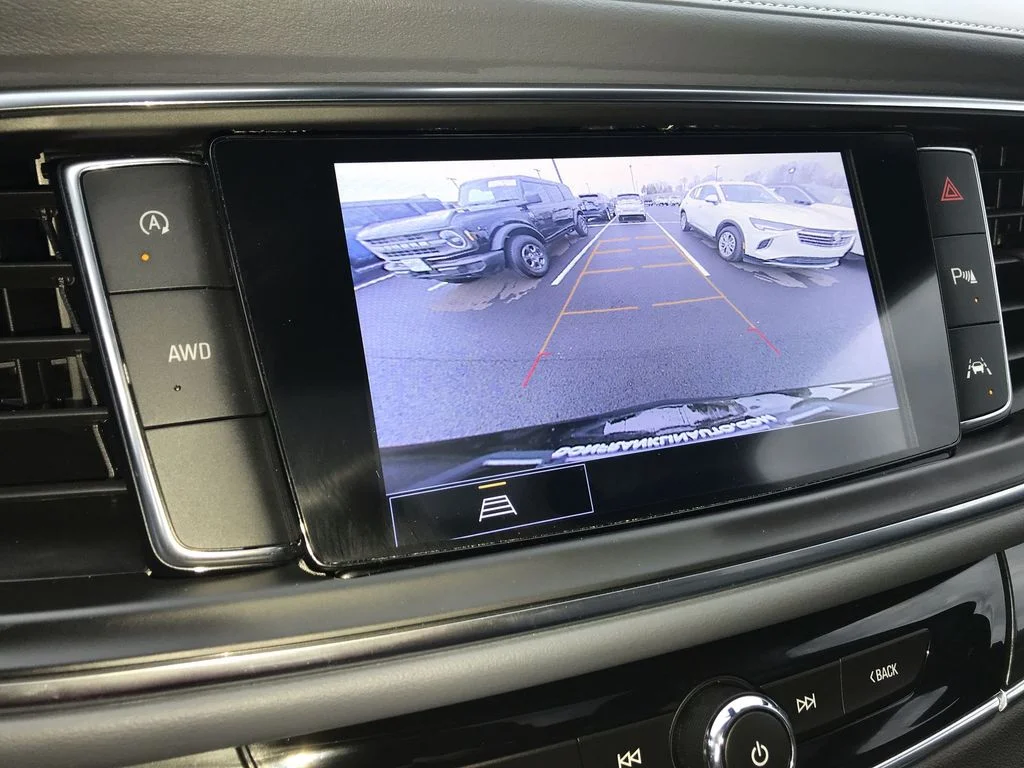 Used 2023 Black Buick Essence image 17