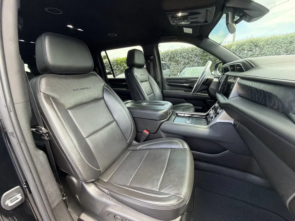 Used 2022 Onyx Black GMC Denali image 35