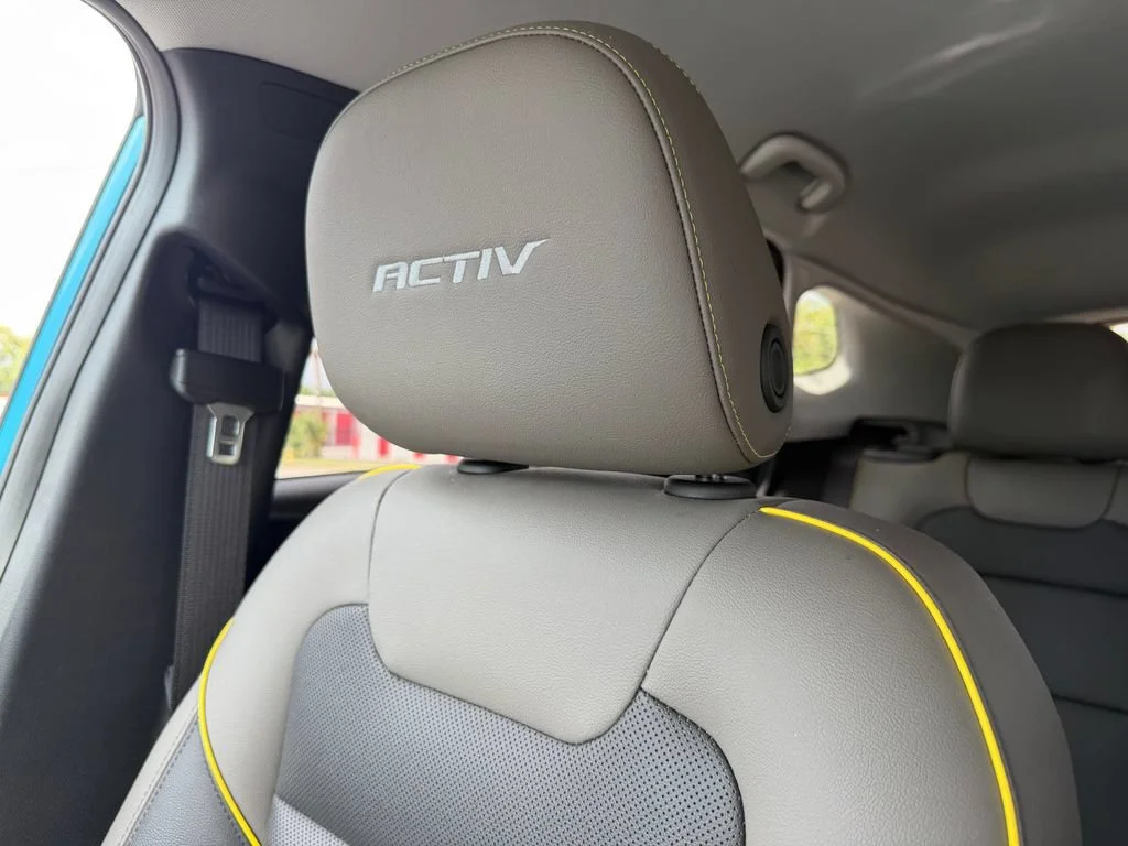 Used 2025 Marina Blue Chevrolet ACTIV image 31