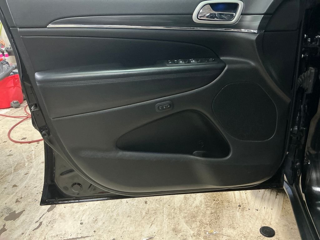 Used 2022 Black Jeep Limited image 15