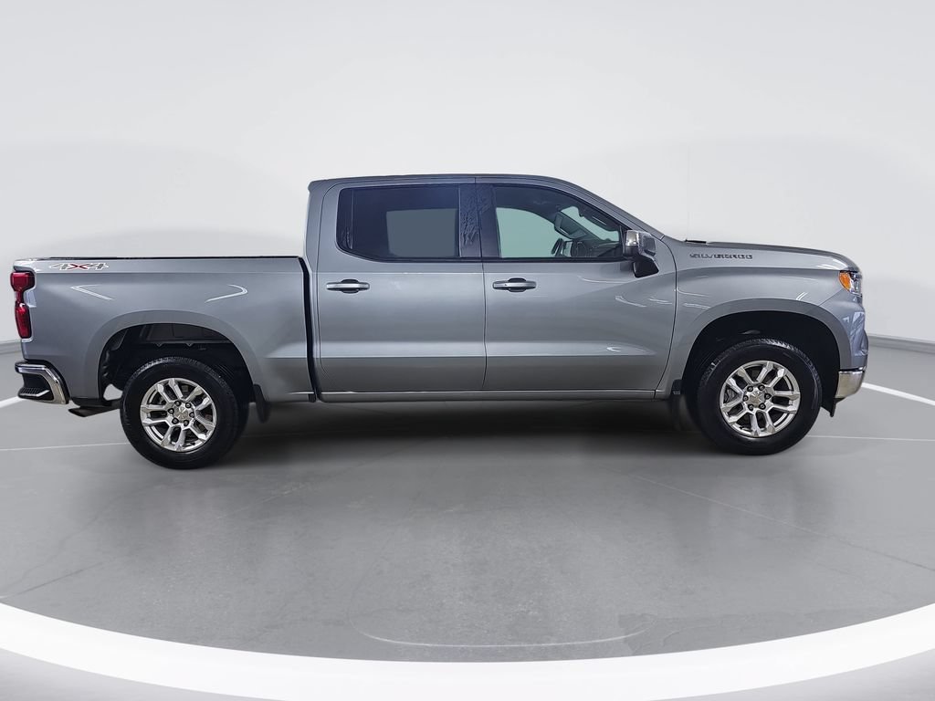 Used 2024 Sterling Gray Metallic Chevrolet LT (2FL) image 2