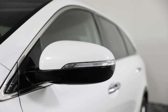 Used 2019 White Kia 2.4L LX image 31